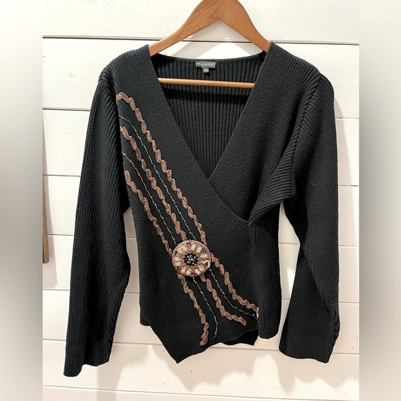 TRICOTTO Heart-shaped sweater with ribbon and decoration size XL - Picture 1 of 8